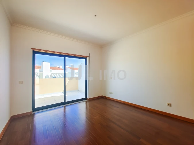 Apartamento T1 para Arrendamento em Alcabideche Foto 8