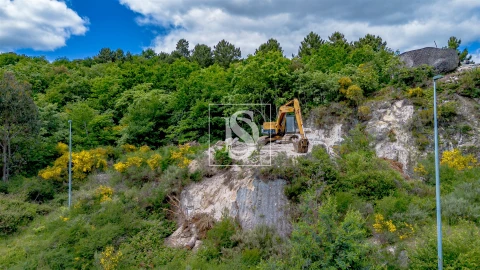 Terreno para Venda em Campelo e Ovil