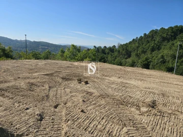 Terreno para Venda em Campelo e Ovil