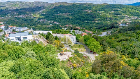 Terreno para Venda em Campelo e Ovil