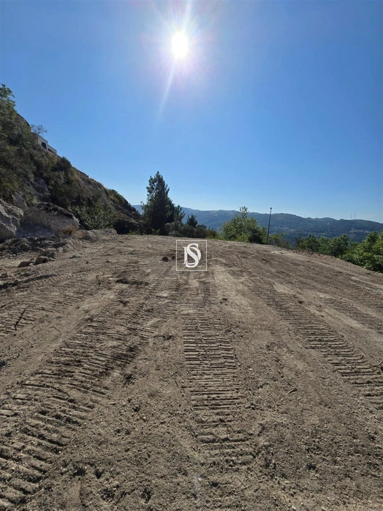 Terreno para Venda em Campelo e Ovil Foto 32