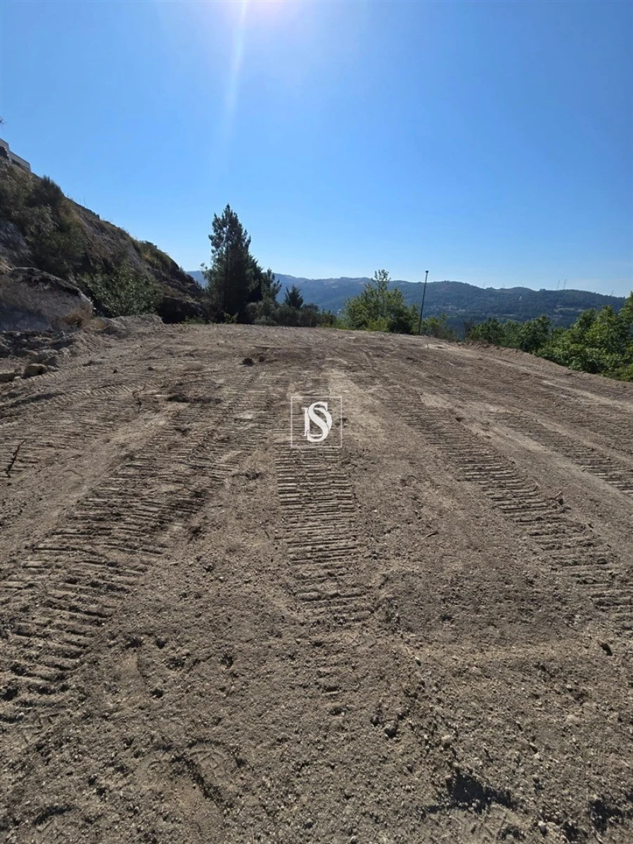 Terreno para Venda em Campelo e Ovil Foto 17