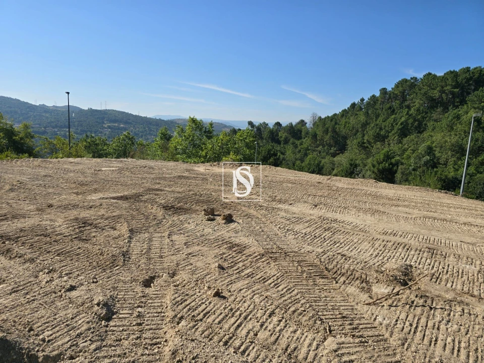 Terreno para Venda em Campelo e Ovil Foto 34
