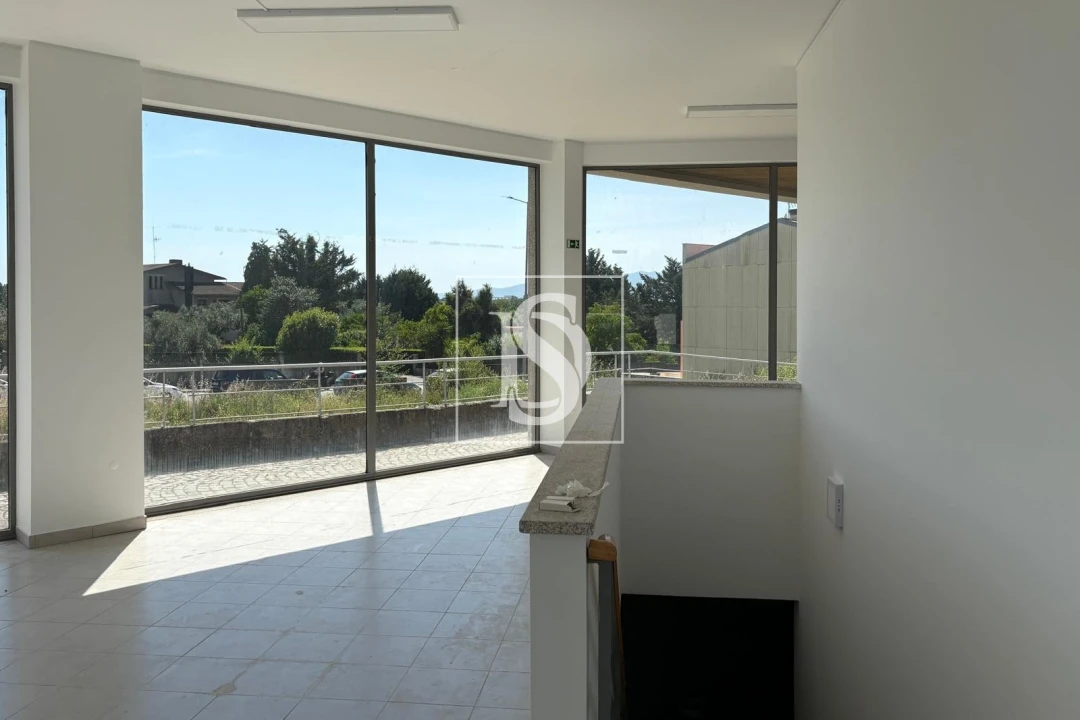 Loja para Arrendamento em Tondela e Nandufe Foto 6