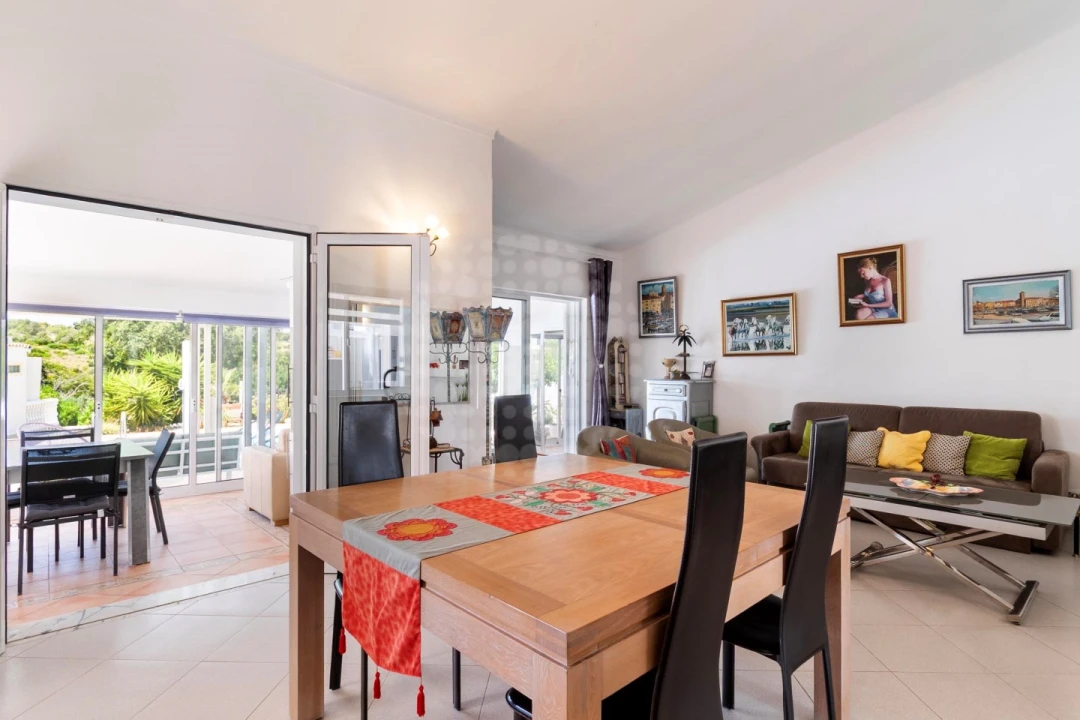 Moradia T2 para Venda em Albufeira e Olhos de Água Foto 8