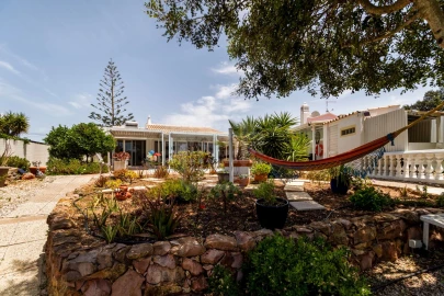Moradia T2 para Venda em Albufeira e Olhos de Água
