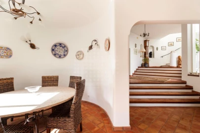 Moradia T3 para Venda em Santa Barbara de Nexe