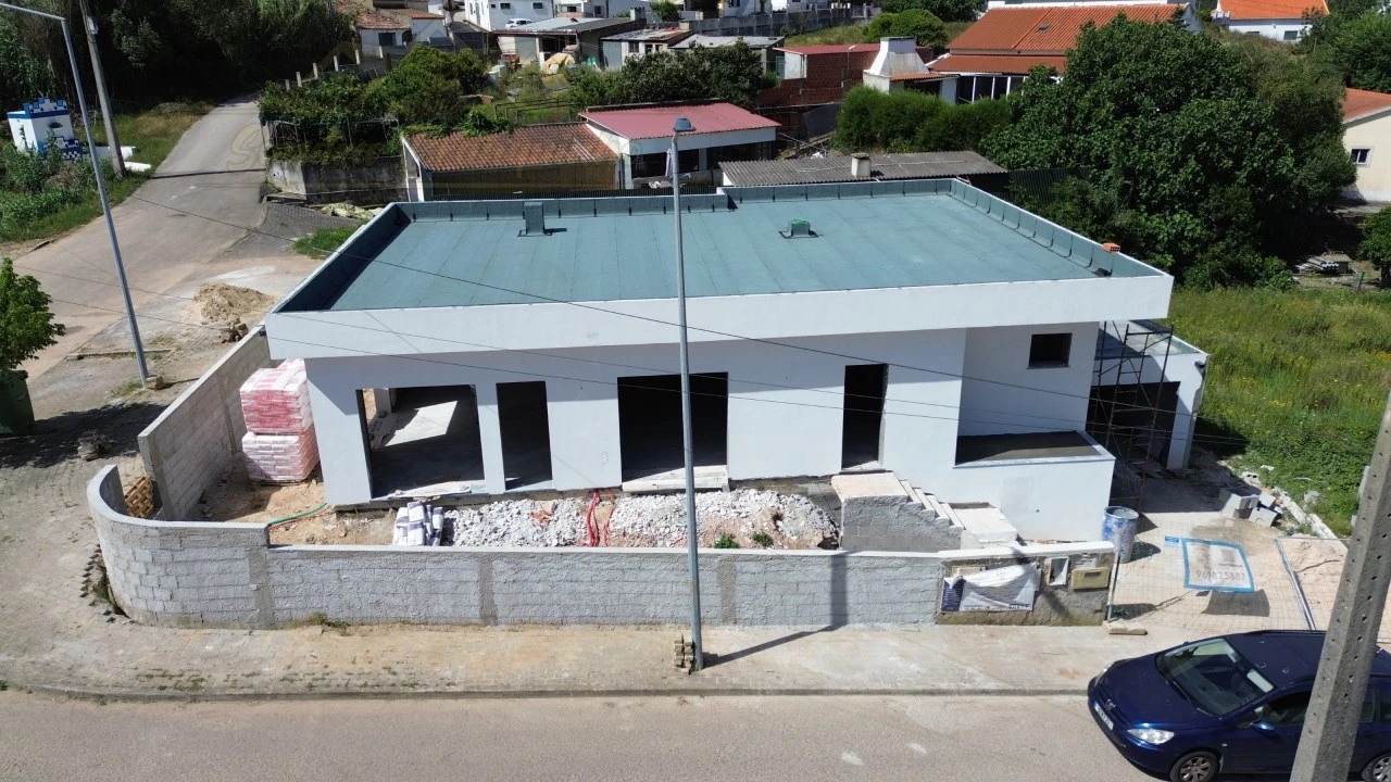 Moradia T3 para Venda em Maxial e Monte Redondo Foto 6