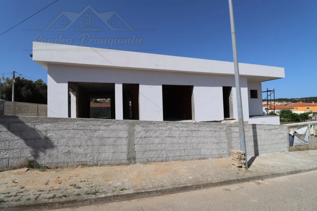 Moradia T3 para Venda em Maxial e Monte Redondo Foto 11