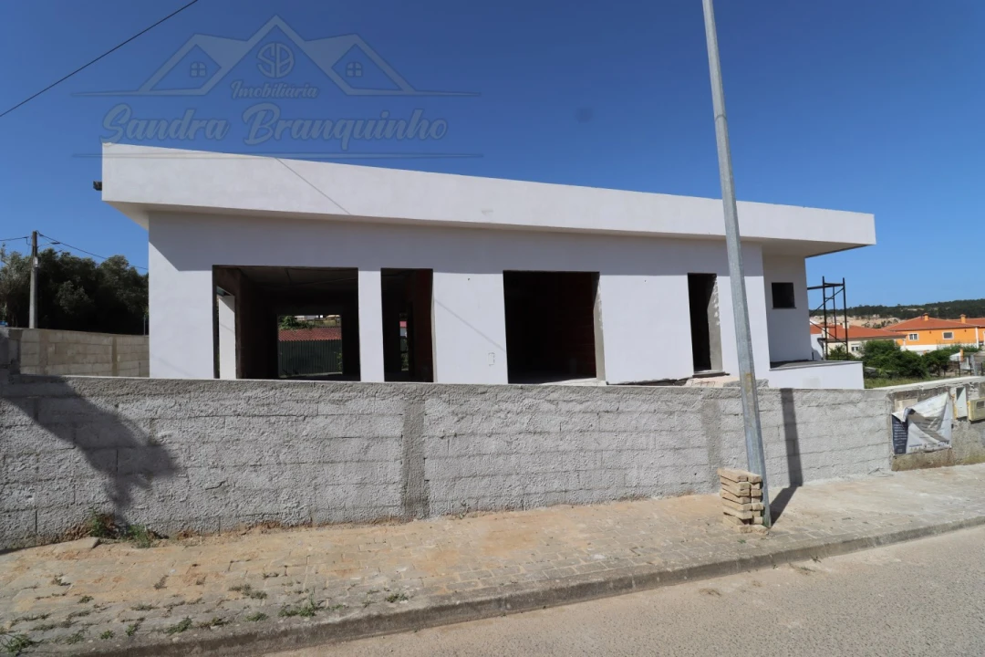 Moradia T3 para Venda em Maxial e Monte Redondo Foto 12