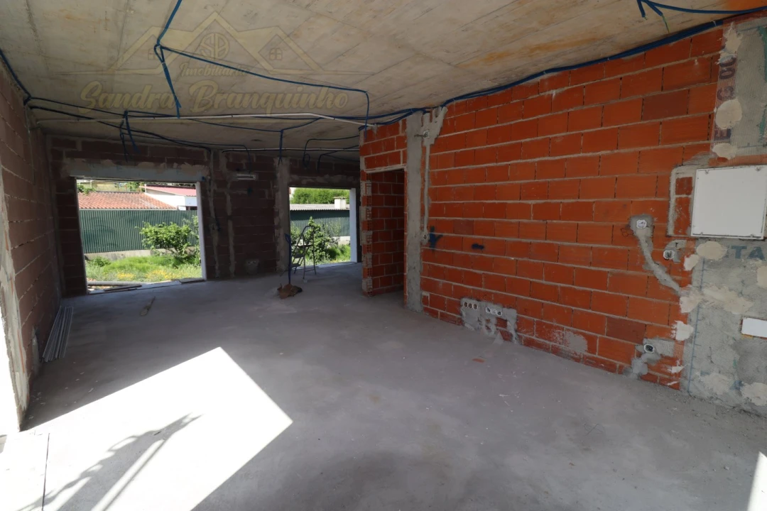 Moradia T3 para Venda em Maxial e Monte Redondo Foto 39