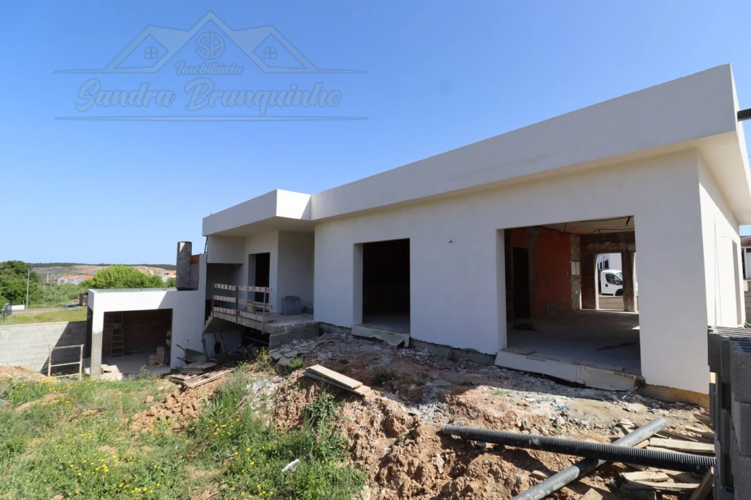 Moradia T3 para Venda em Maxial e Monte Redondo Foto 47