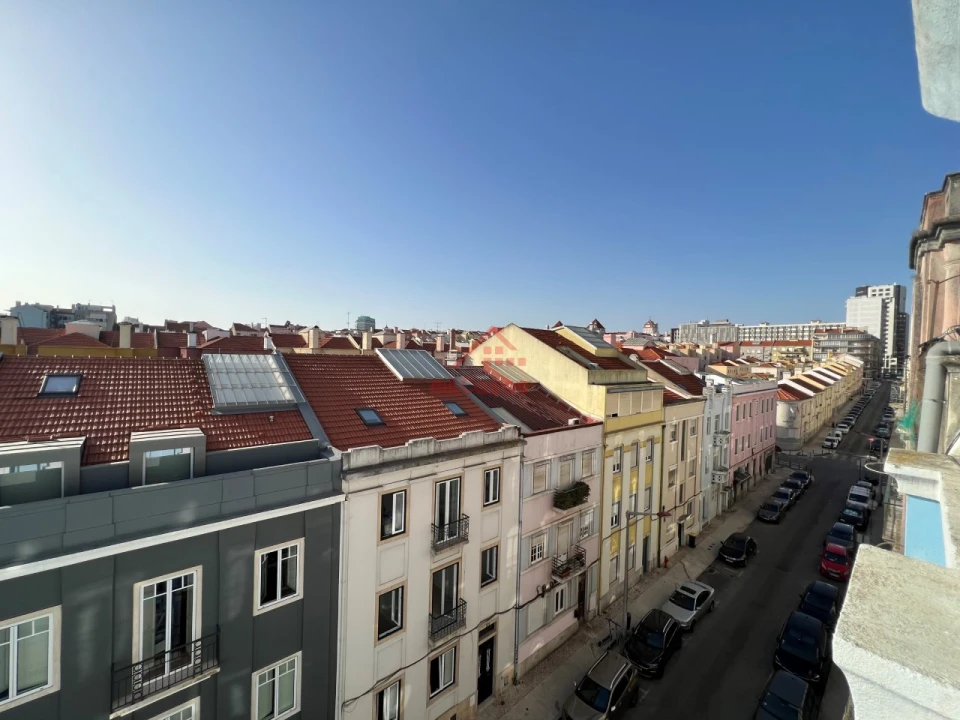 Apartamento T4 para Venda em Areeiro Foto 3