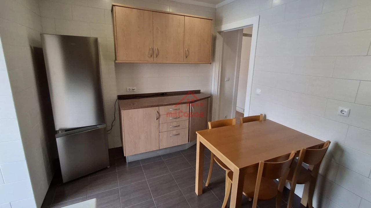Apartamento T4 para Venda em Areeiro Foto 7