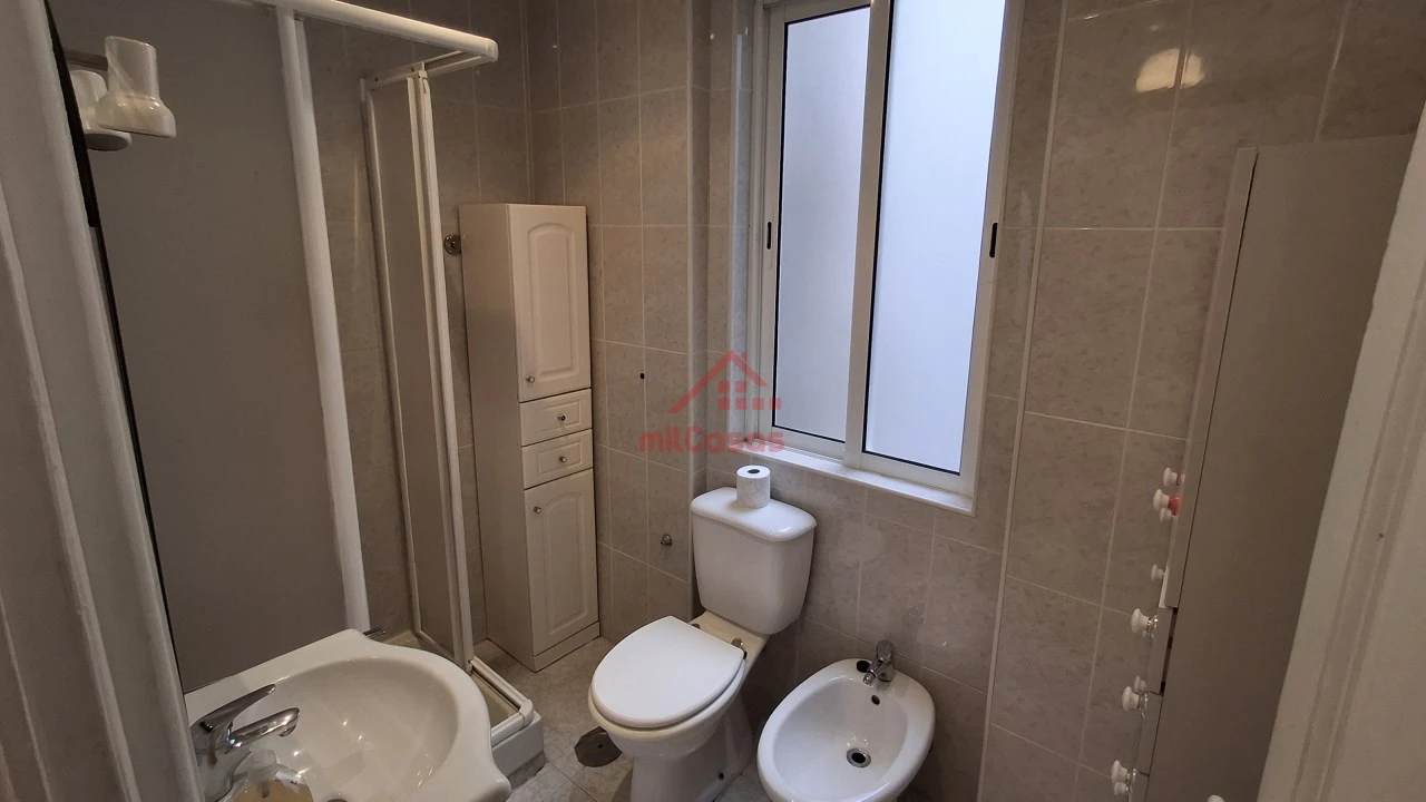 Apartamento T4 para Venda em Areeiro Foto 16
