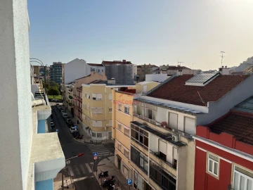 Apartamento T4 para Venda em Areeiro