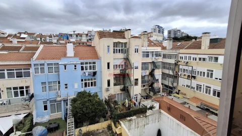 Apartamento T4 para Venda em Areeiro