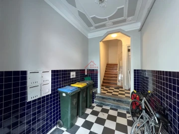 Apartamento T4 para Venda em Areeiro
