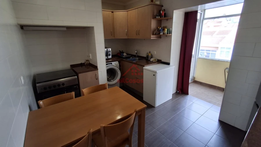 Apartamento T4 para Venda em Areeiro Foto 6