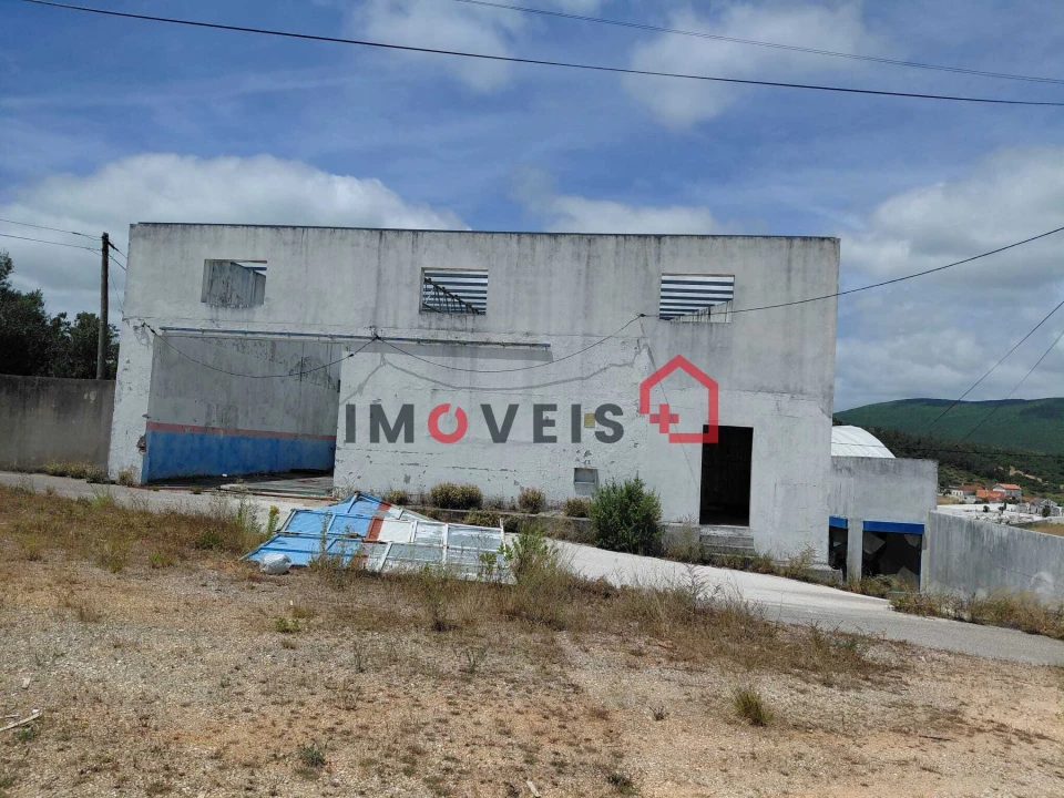 Armazém para Venda em Alcanena e Vila Moreira Foto 1