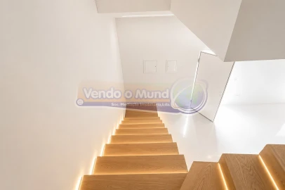 Moradia T2 para Venda em Castanheira do Ribatejo e Cachoeiras