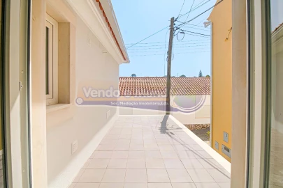 Moradia T3 para Venda em Castanheira do Ribatejo e Cachoeiras