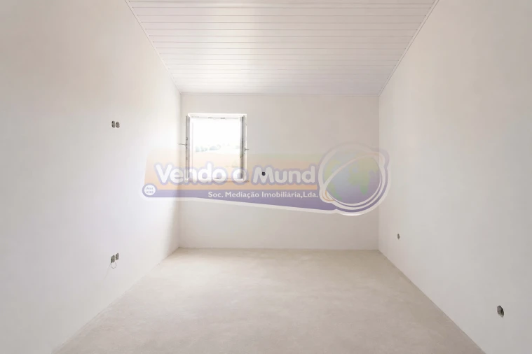Moradia T3 para Venda em Castanheira do Ribatejo e Cachoeiras Foto 9