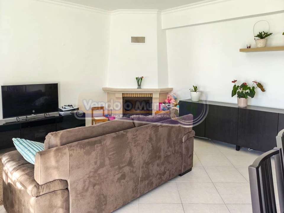Apartamento T3 para Venda em Benavente Foto 3
