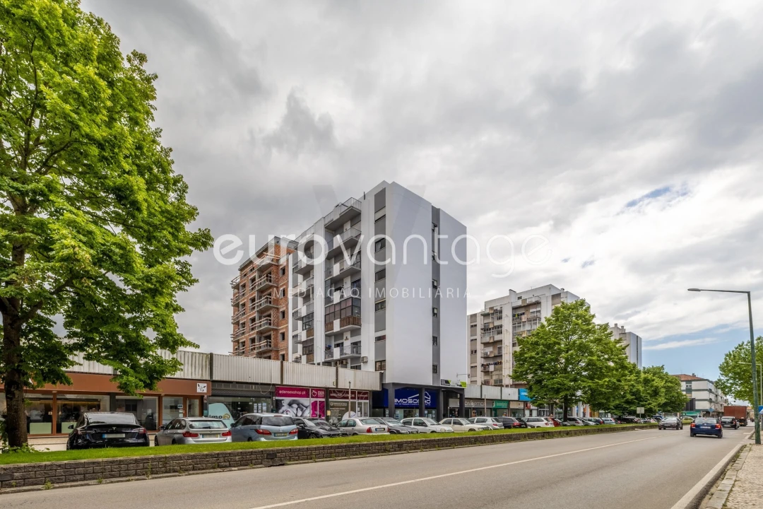 Apartamento T1 para Venda em Marinha Grande Foto 1