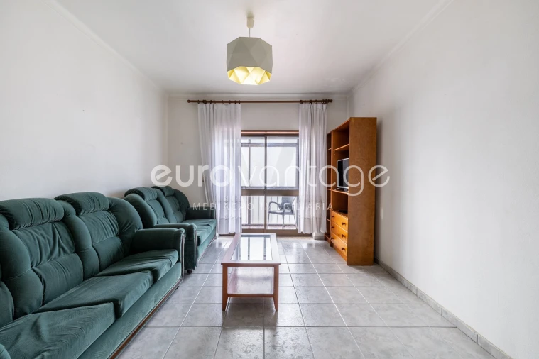 Apartamento T1 para Venda em Marinha Grande Foto 2