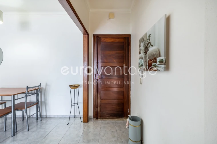 Apartamento T1 para Venda em Marinha Grande Foto 4