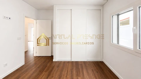Moradia T4 para Venda em Fernao Ferro
