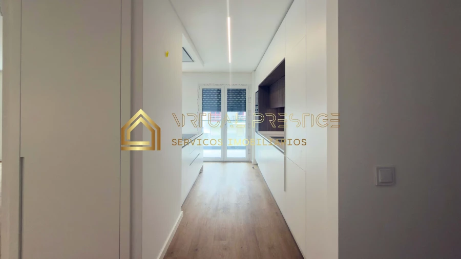 Apartamento T3 para Venda em Charneca de Caparica e Sobreda Foto 10