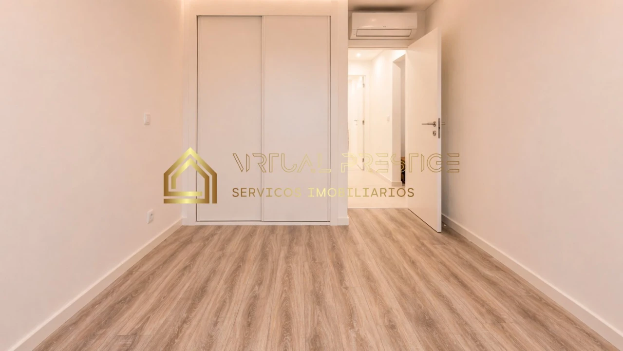 Apartamento T2 para Venda em Charneca de Caparica e Sobreda Foto 9