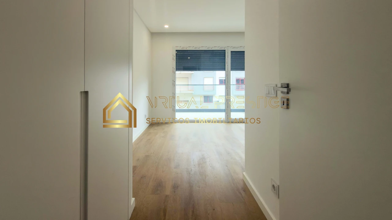 Apartamento T3 para Venda em Costa da Caparica Foto 12