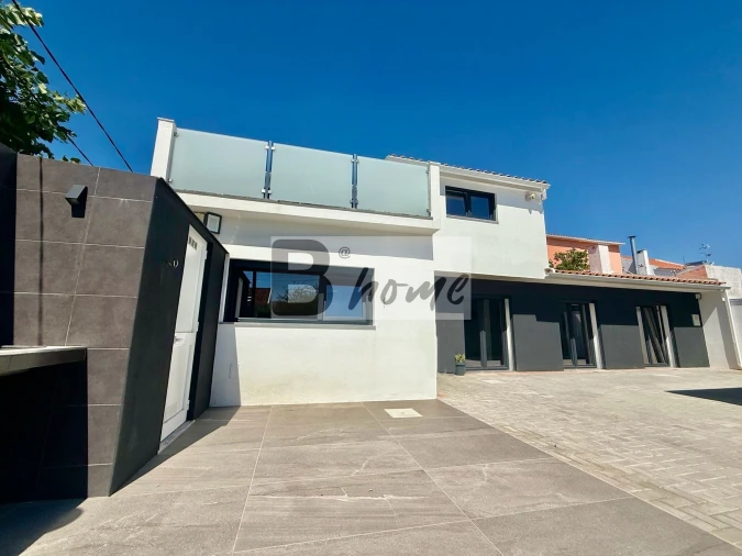 Moradia T3 para Venda em Charneca de Caparica e Sobreda Foto 2