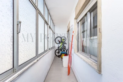 Apartamento T1 para Venda em Odivelas