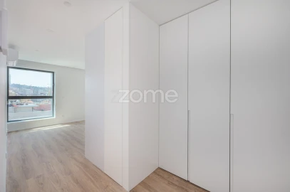 Apartamento T1 para Venda em Mafamude e Vilar do Paraíso