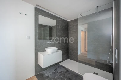 Apartamento T1 para Venda em Mafamude e Vilar do Paraíso