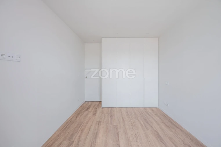 Apartamento T1 para Venda em Mafamude e Vilar do Paraíso Foto 23