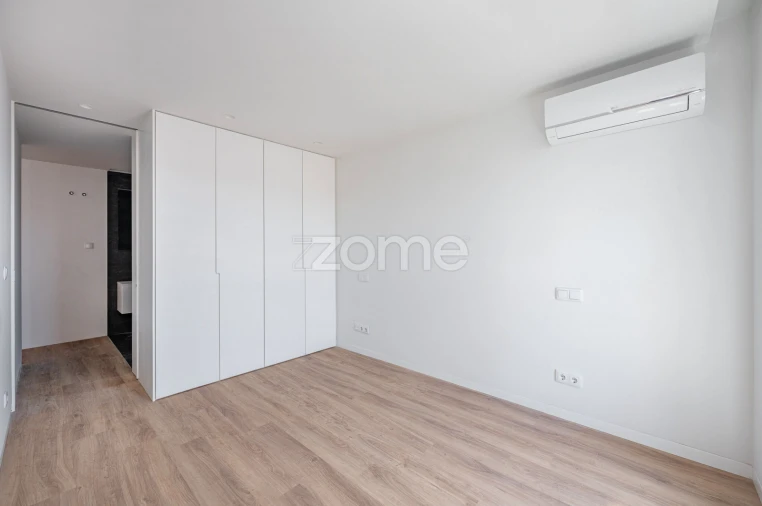 Apartamento T1 para Venda em Mafamude e Vilar do Paraíso Foto 27