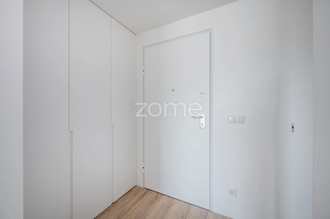 Apartamento T1 para Venda em Mafamude e Vilar do Paraíso Foto 4