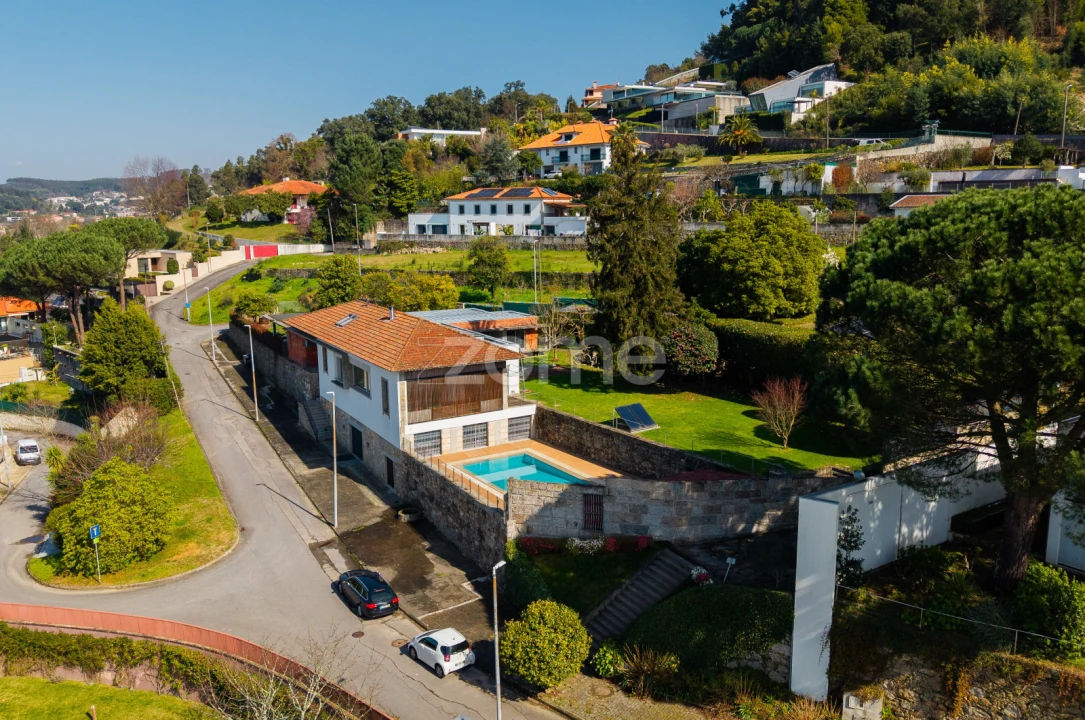 Moradia T5 para Venda em Nogueiró e Tenões Foto 39