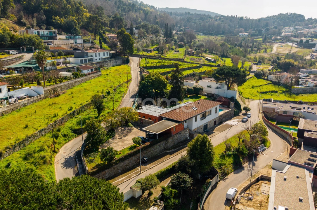 Moradia T5 para Venda em Nogueiró e Tenões Foto 40