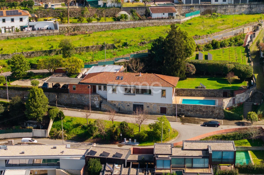 Moradia T5 para Venda em Nogueiró e Tenões Foto 41