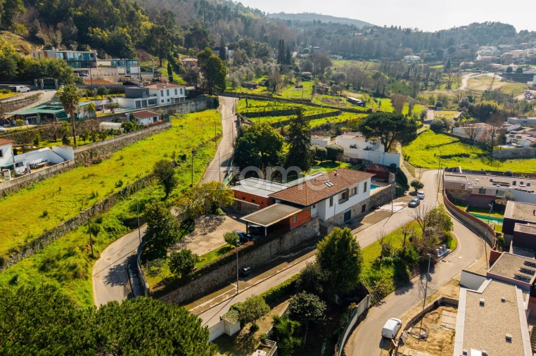 Moradia T5 para Venda em Nogueiró e Tenões Foto 40