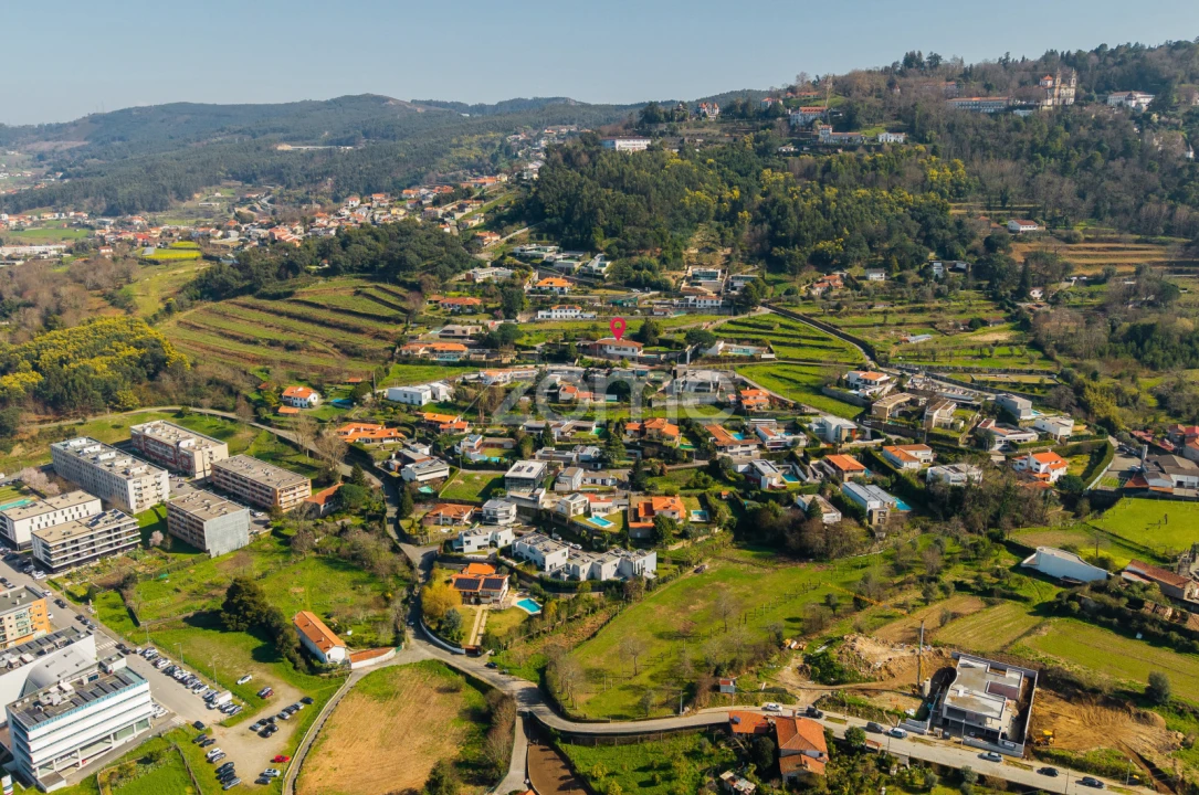 Terreno para Venda em Nogueiró e Tenões Foto 12