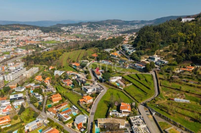 Terreno para Venda em Nogueiró e Tenões