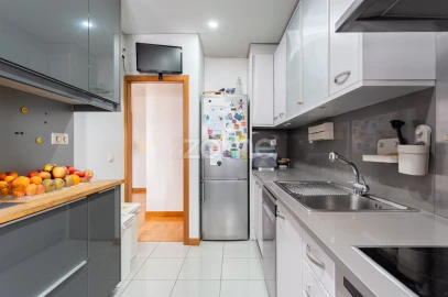 Apartamento T3 para Venda em Cedofeita, Santo Ildefonso, Sé, Miragaia, São Nicolau e Vitória