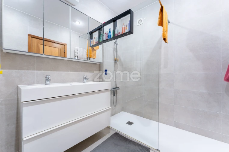 Apartamento T3 para Venda em Cedofeita, Santo Ildefonso, Sé, Miragaia, São Nicolau e Vitória Foto 12